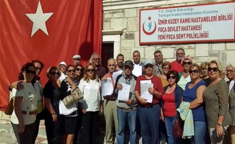 Yenifoçalılar'dan 'doktor istiyoruz' eylemi