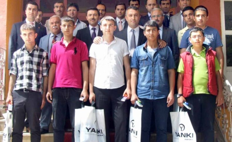 Yerköy İlçe Milli Eğitim Müdürlüğü başarılı öğrencileri ödüllendirdi