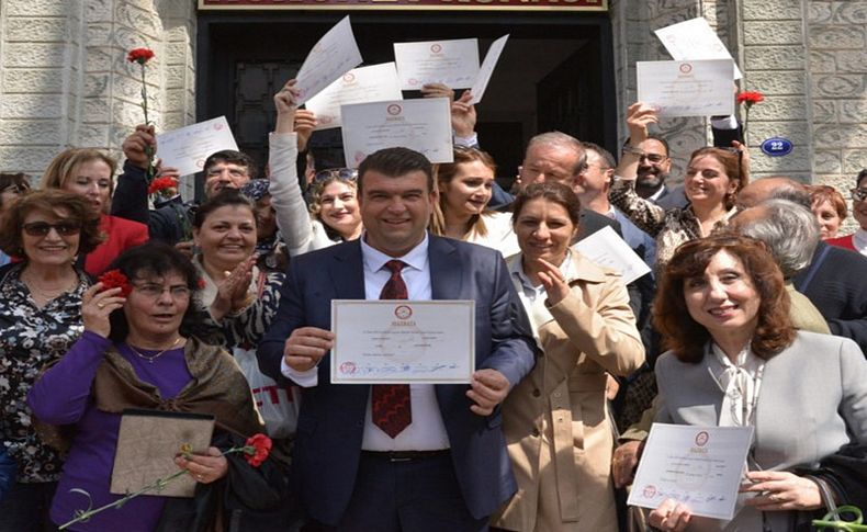 Yetişkin mazbatasını aldı