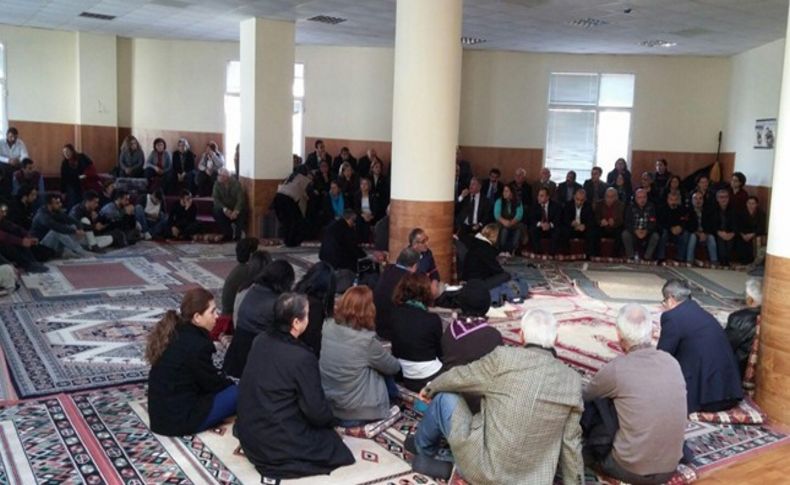 İzmir'de Alevi Bektaşi derneklerinden açlık grevi