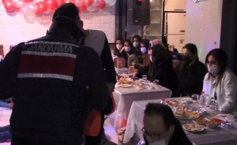 Yılbaşı partisine baskın! Lüks villayı kulübe çevirmişler