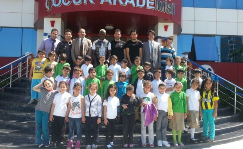 Yıldırımhanlı minikler futbolcuları ağırladı