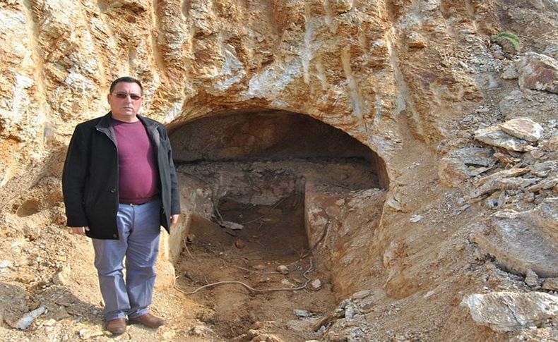 Yol çalışmasında kaya mezarı bulundu