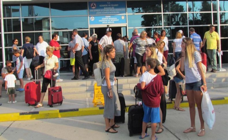 Yolcu gemisi Mikonos'a yanaşamadı