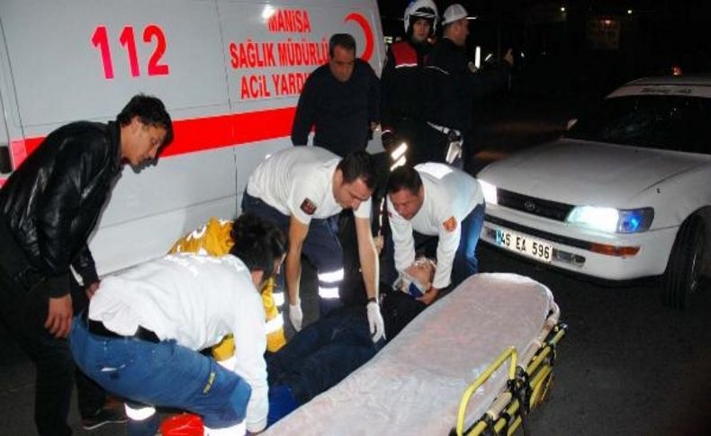Yolun Karşisina Geçen Aileye Otomobil Çarpti: 4 Yarali