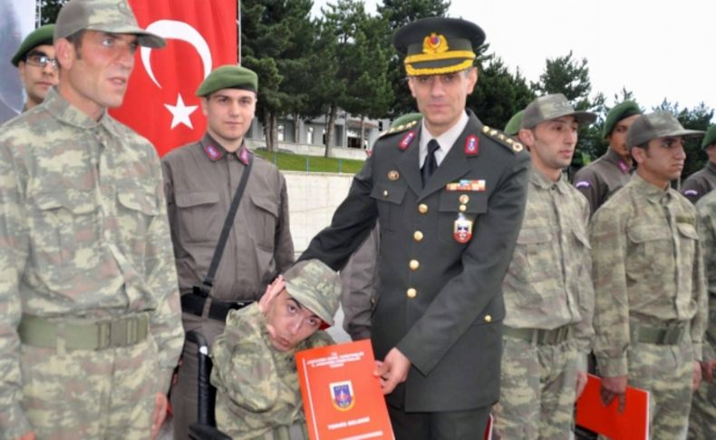 Yozgat’ta 18 engelli, bir günlüğüne asker oldu