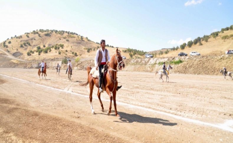 Yozgat’ta cirit müsabakaları vatandaşların beğenisini kazandı