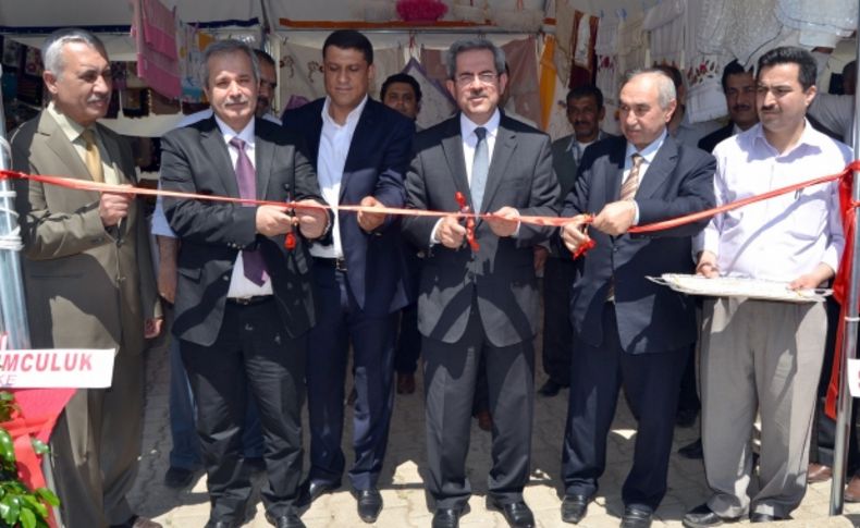 Yurt öğrencileri yararına kermes