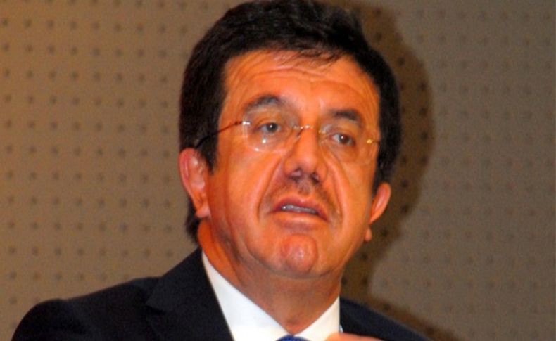 Zeybekci salondaki Atatürk portresini eleştirdi