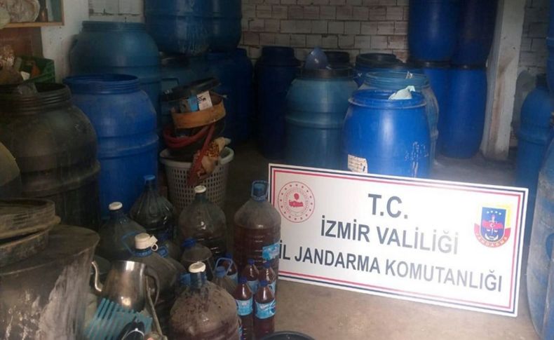 İzmir'de 6 bin 672 litre sahte içki ele geçirildi