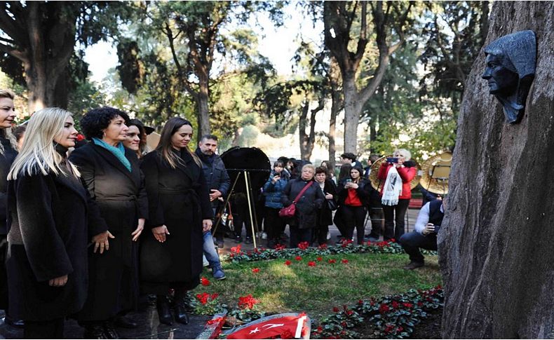 Zübeyde Anne, Karşıyaka’daki kabri başında anıldı