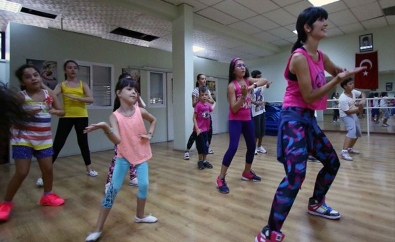 Bayraklı’da çocuklar için Zumba zamanı!