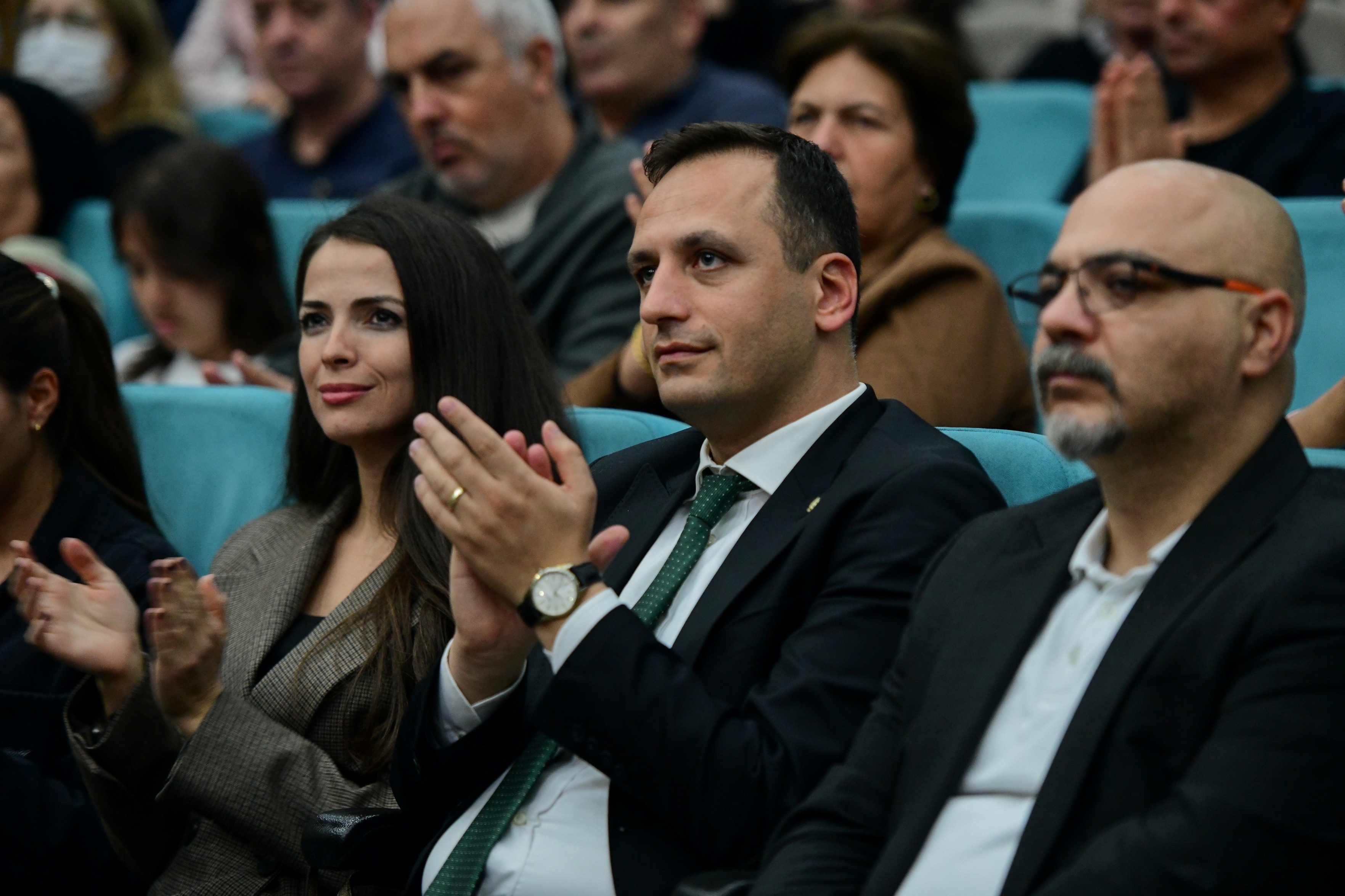 Türkülerle Barış: İzmir Barosu'ndan unutulmaz gece