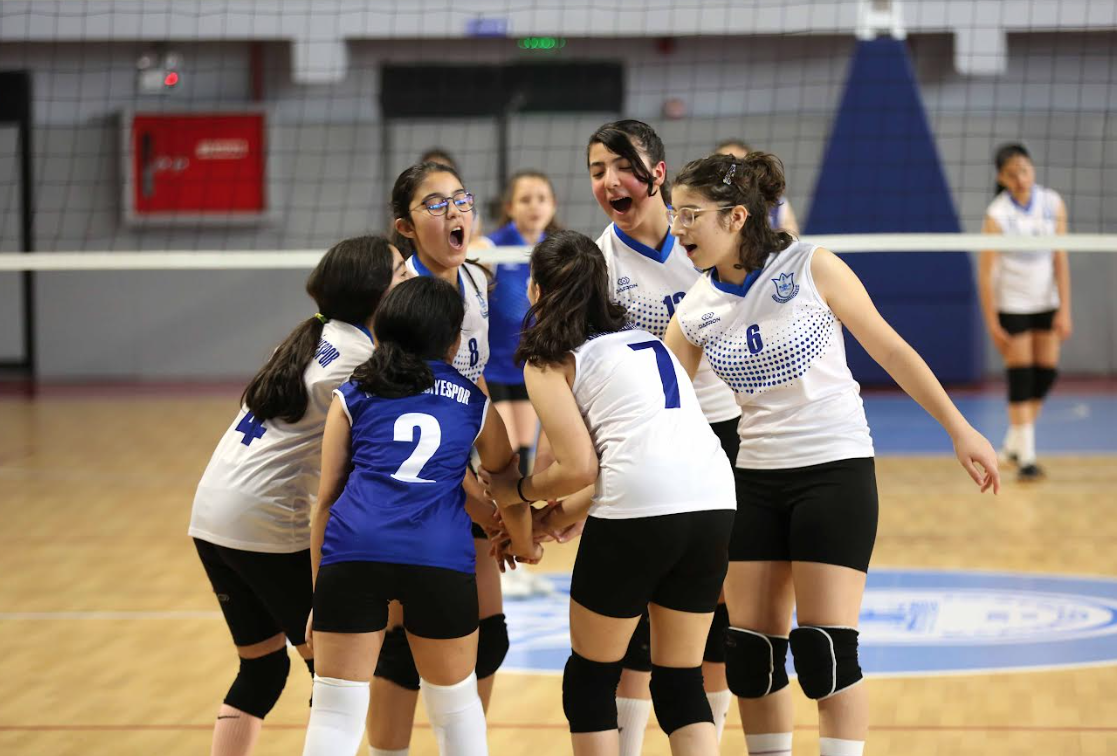 Konak’ın spor kurslarına yoğun ilgi