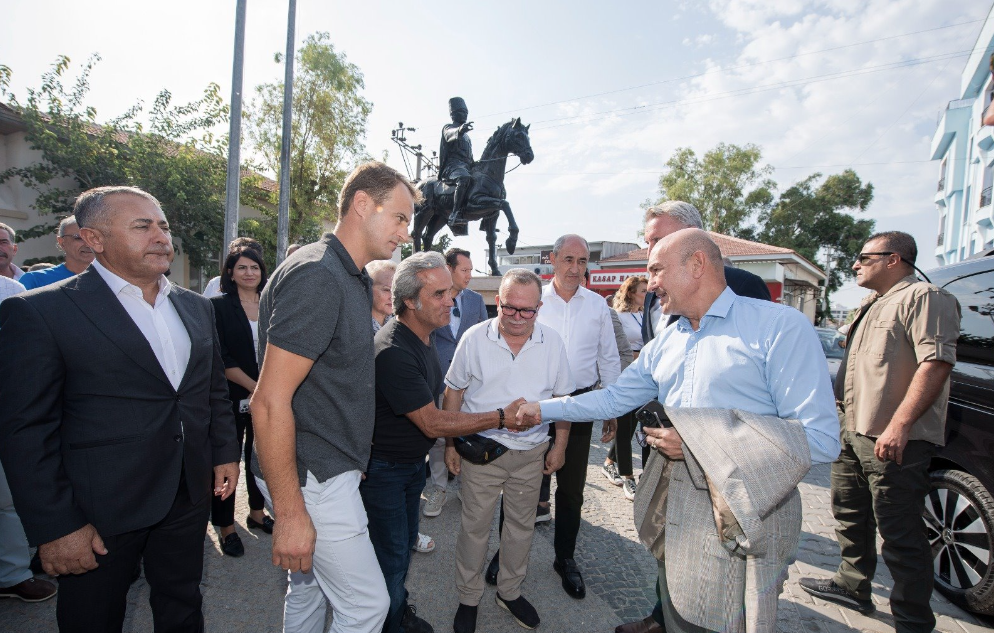Başkan Soyer Seyrek’te halkla buluştu