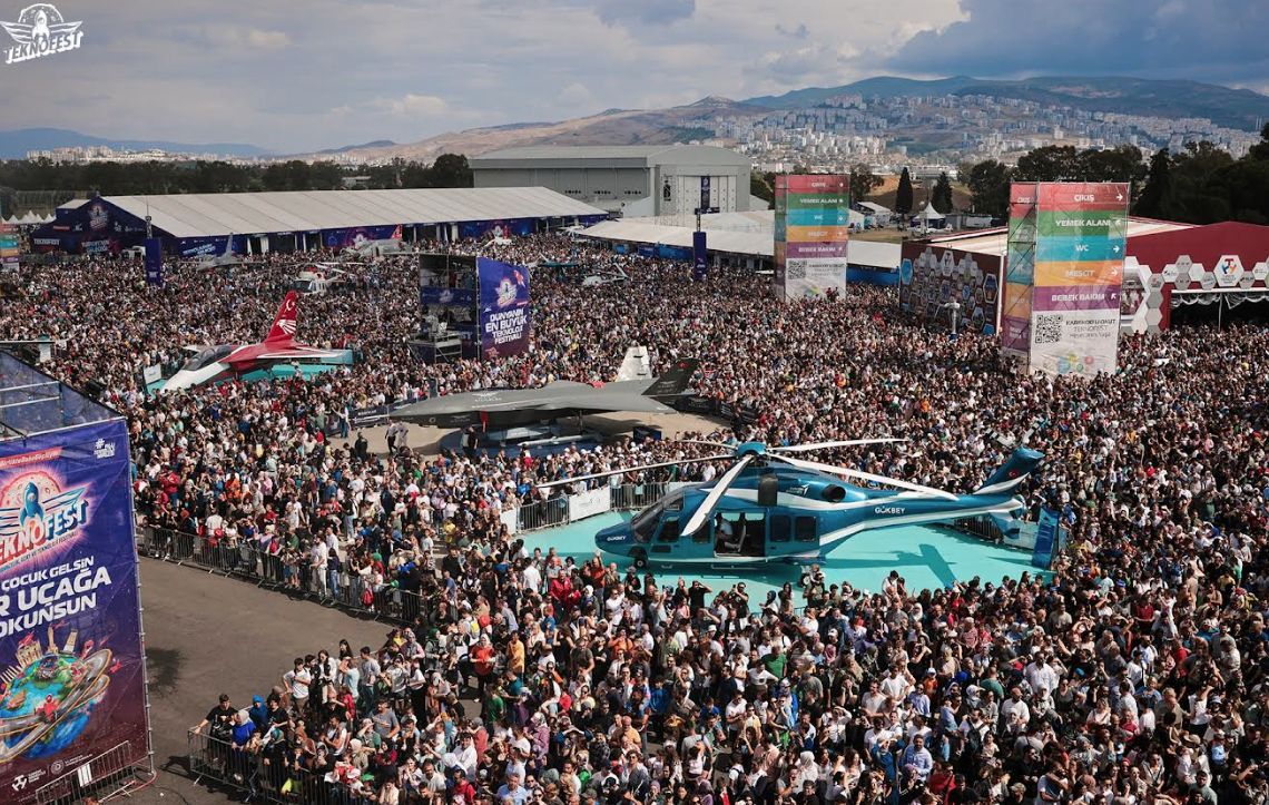 Menemen Belediyesi TEKNOFEST'te gönüllere girdi