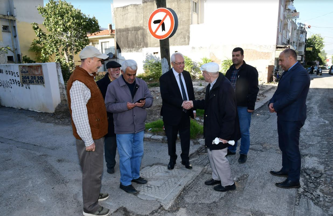 Karabağlar'da asfaltlama çalışmaları tam gaz sürüyor