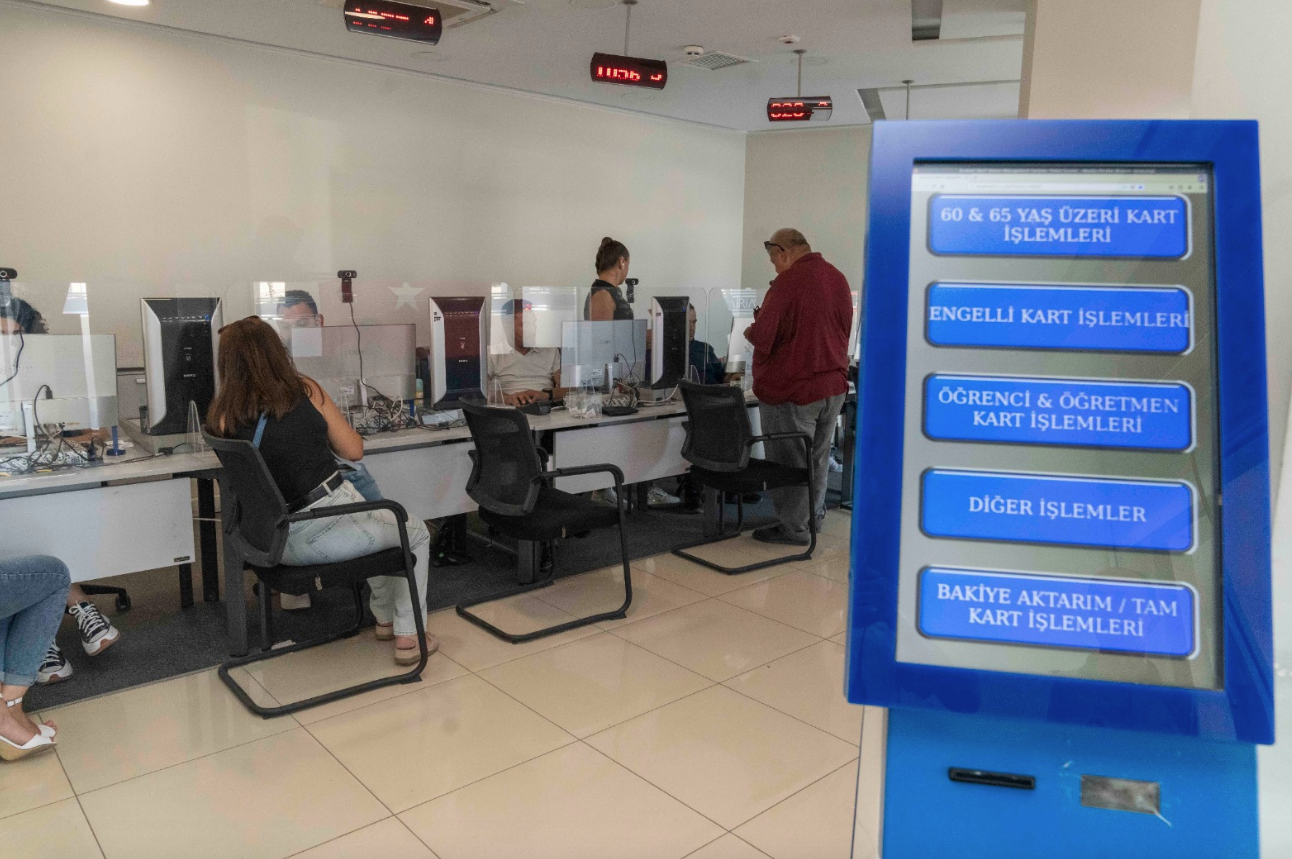 Büyükşehir’den öğrencilere 'Dijital İzmirim Kart' kolaylığı