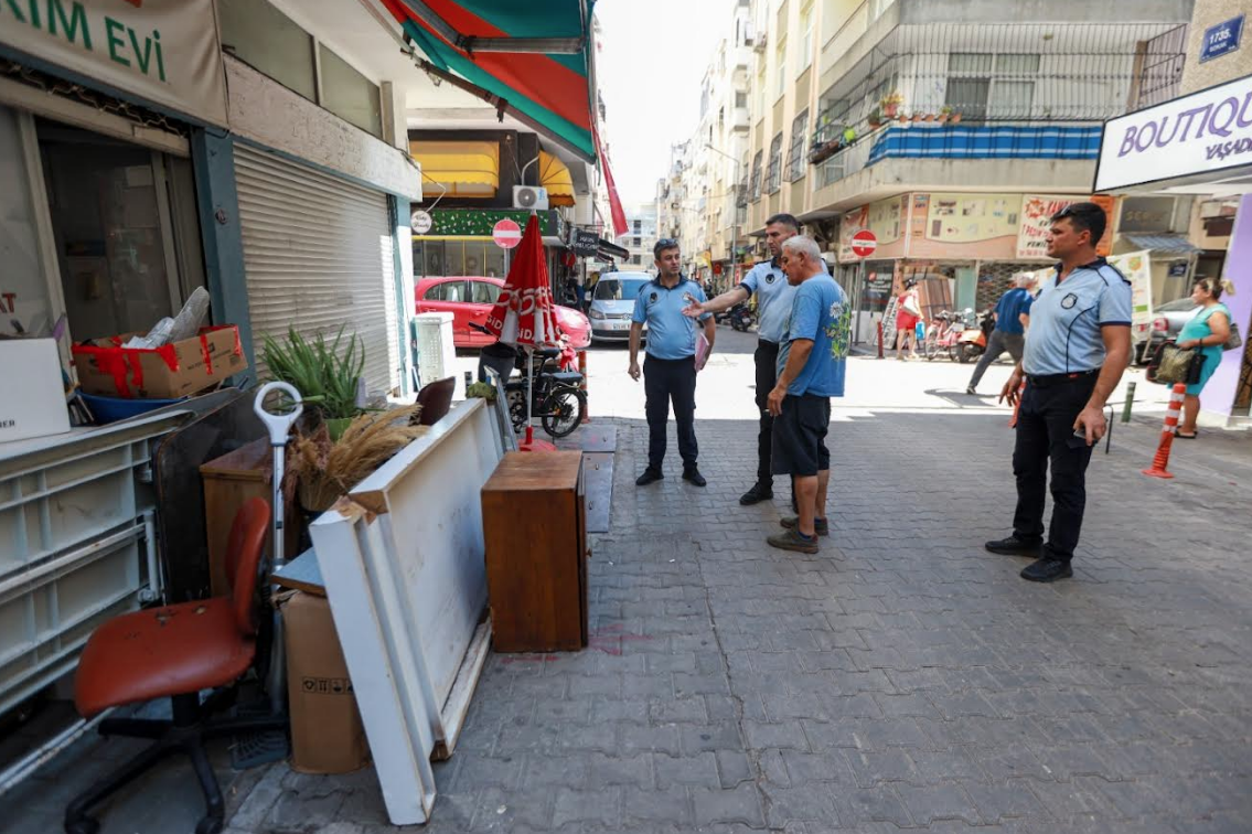 Karşıyaka’da zabıta ekiplerinden işgal denetimi