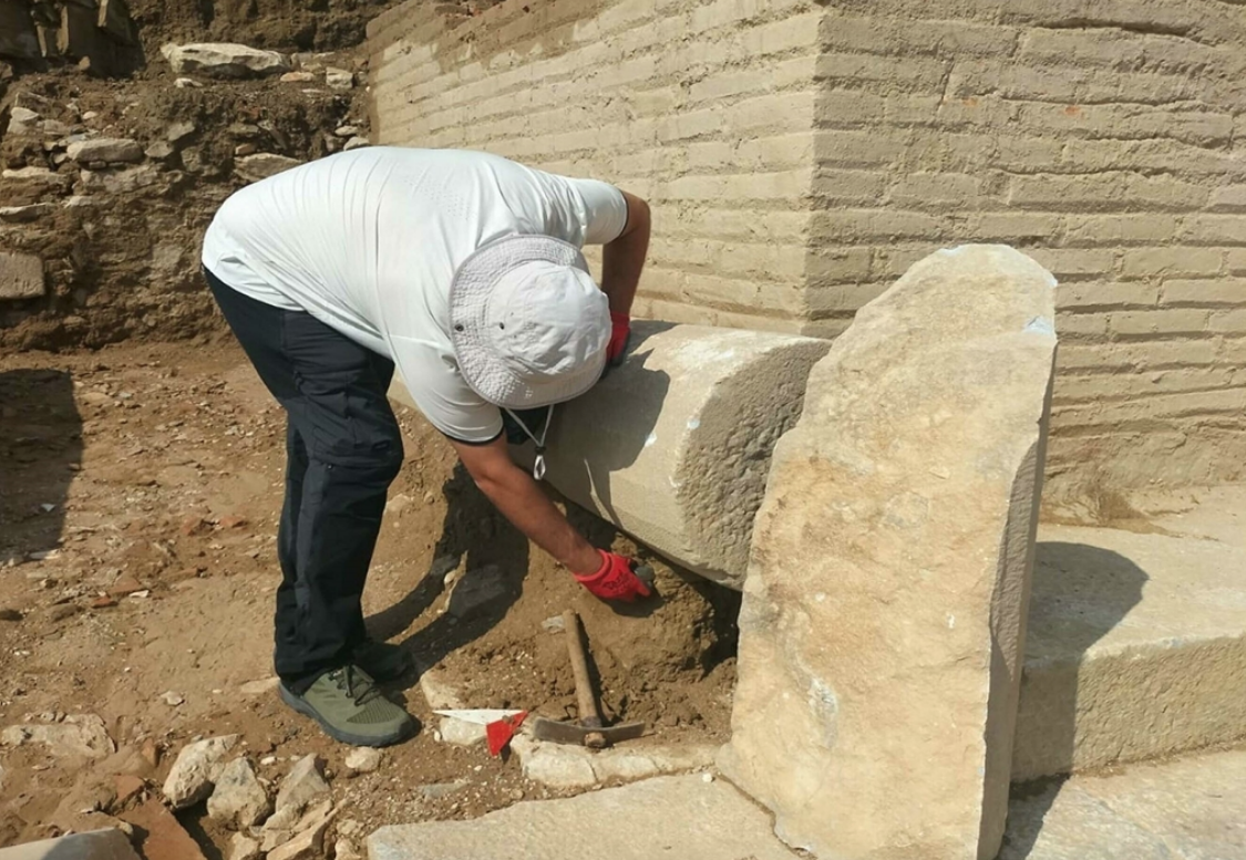 Prof. Dr. Sözbilir: İzmir'deki 2 antik kent en az 3 kez depremlerle yıkılmış