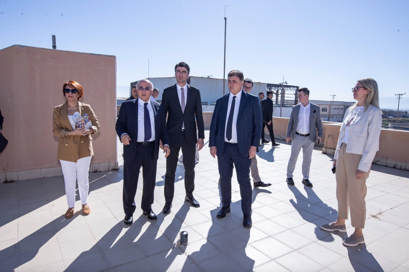 Başkan Tugay 4. fazın yapım çalışmalarını inceledi