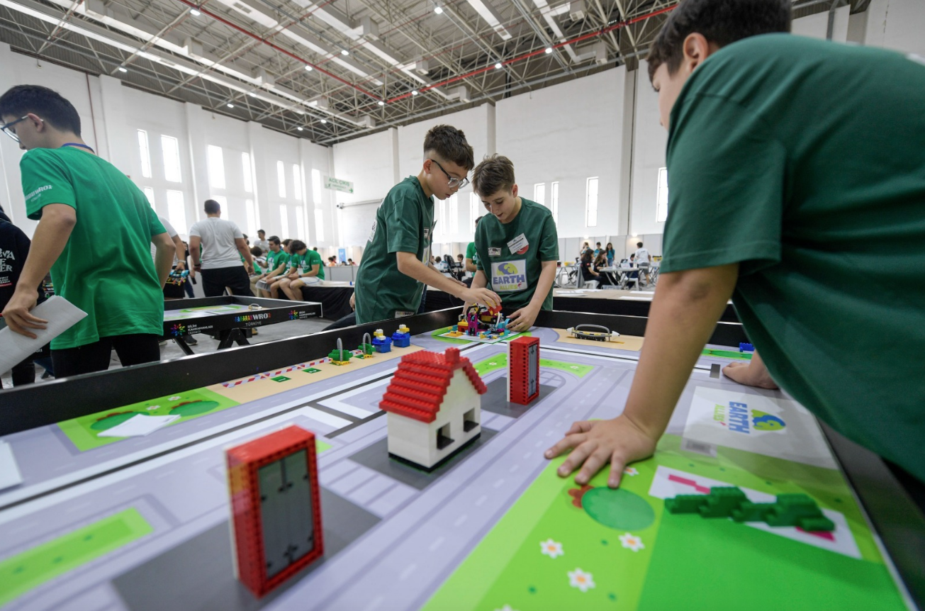 İzmir Dünya Robot Olimpiyatı 2024 finaline ev sahipliği yapmaya hazırlanıyor