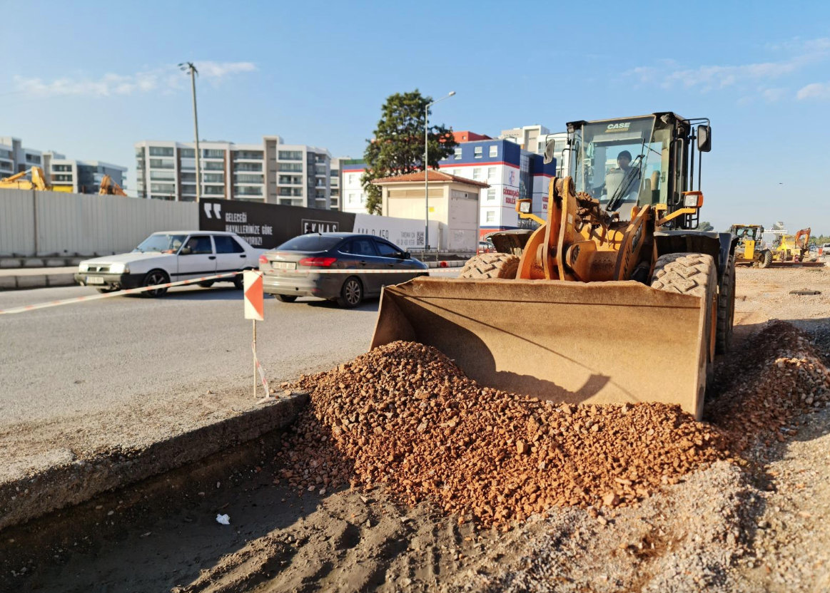 Eski Havaalanı Caddesi yenileniyor