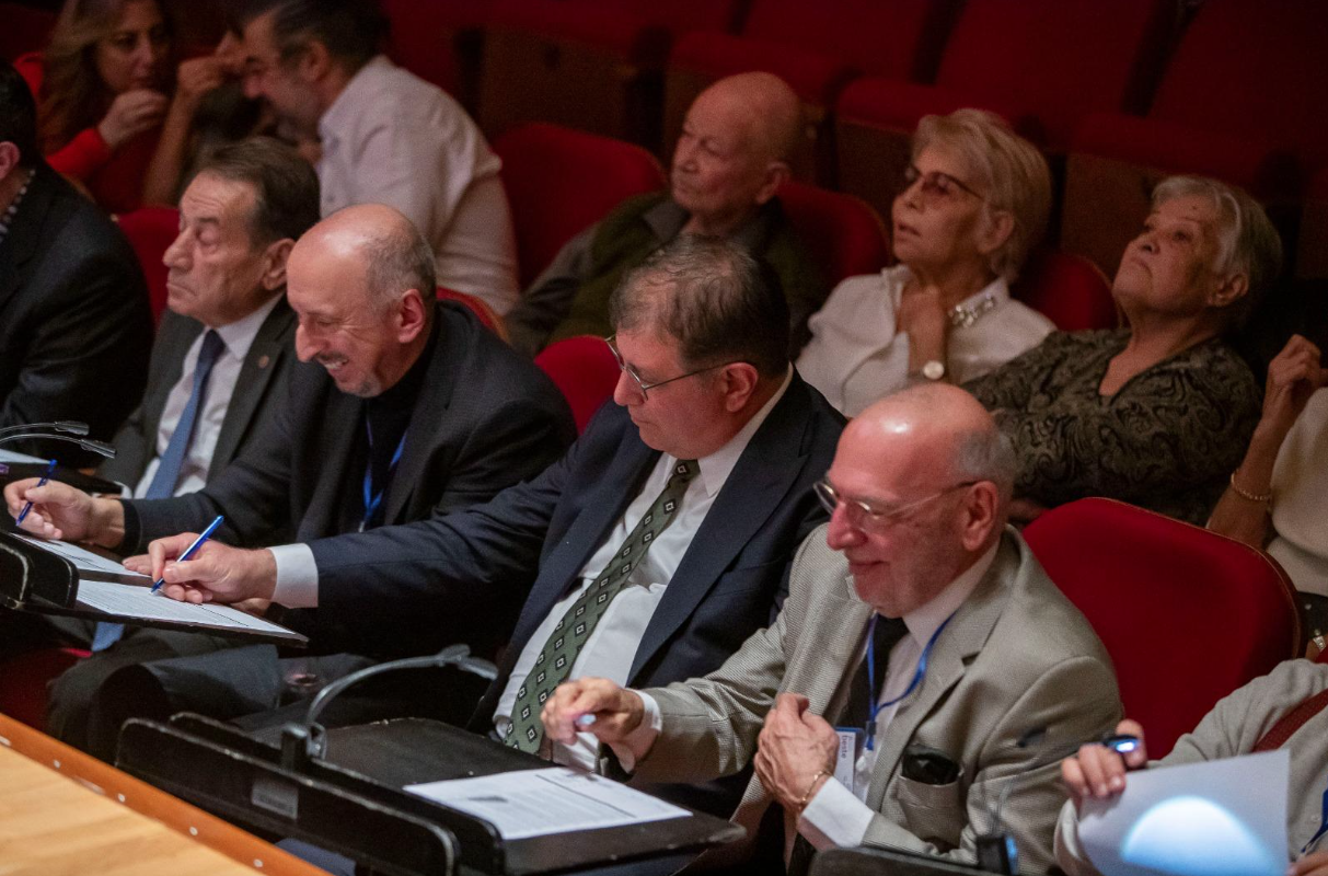 Başkan Tugay beste yarışmasında jüri üyeliği yaptı 31. TDB-Halıcı Bilgisayarla Beste Yarışması sonuçlandı