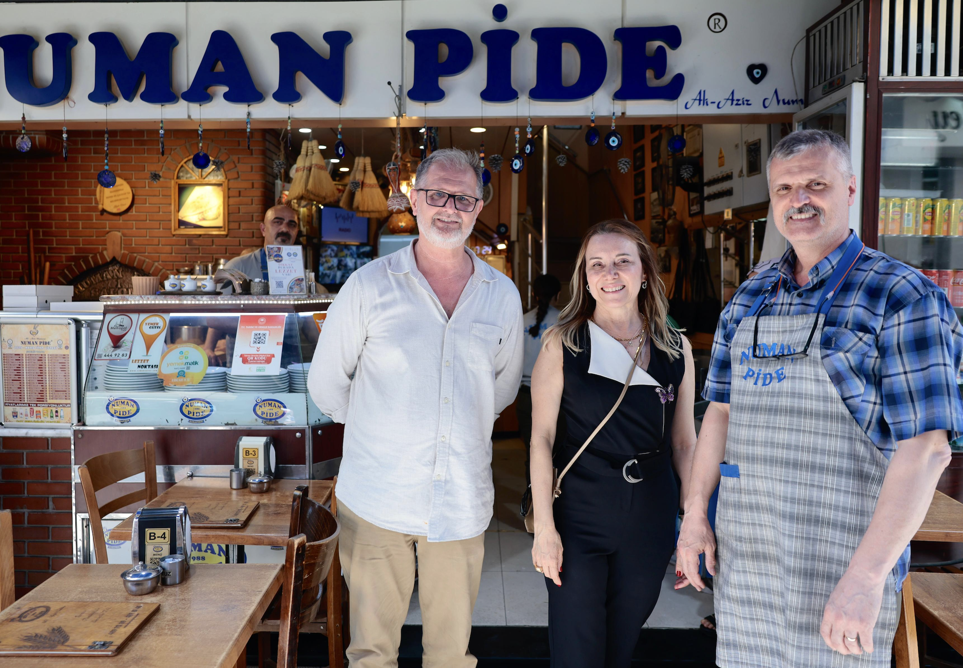 Başkan Mutlu esnafla bayramlaştı