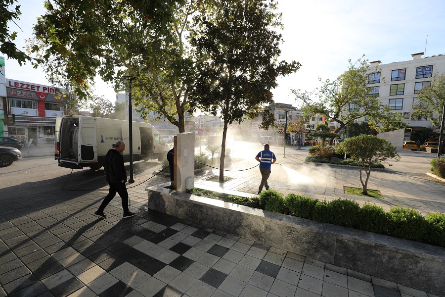 Menderes’te Caddeler Tertemiz