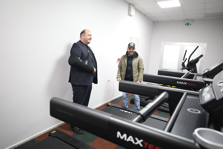 Gümüldür Spor Salonu yenilendi