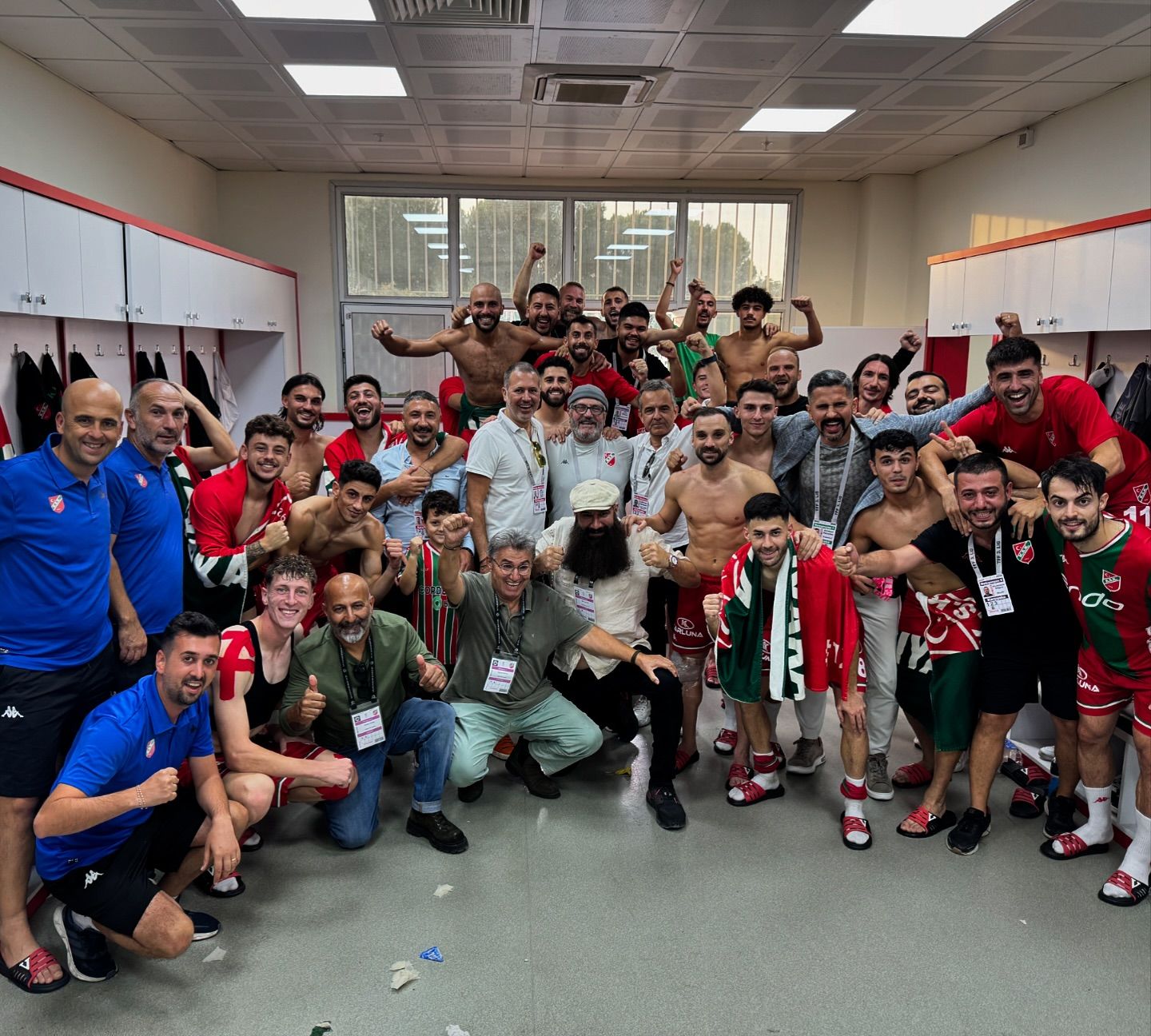 Karşıyaka taraftarlarından stat isyanı