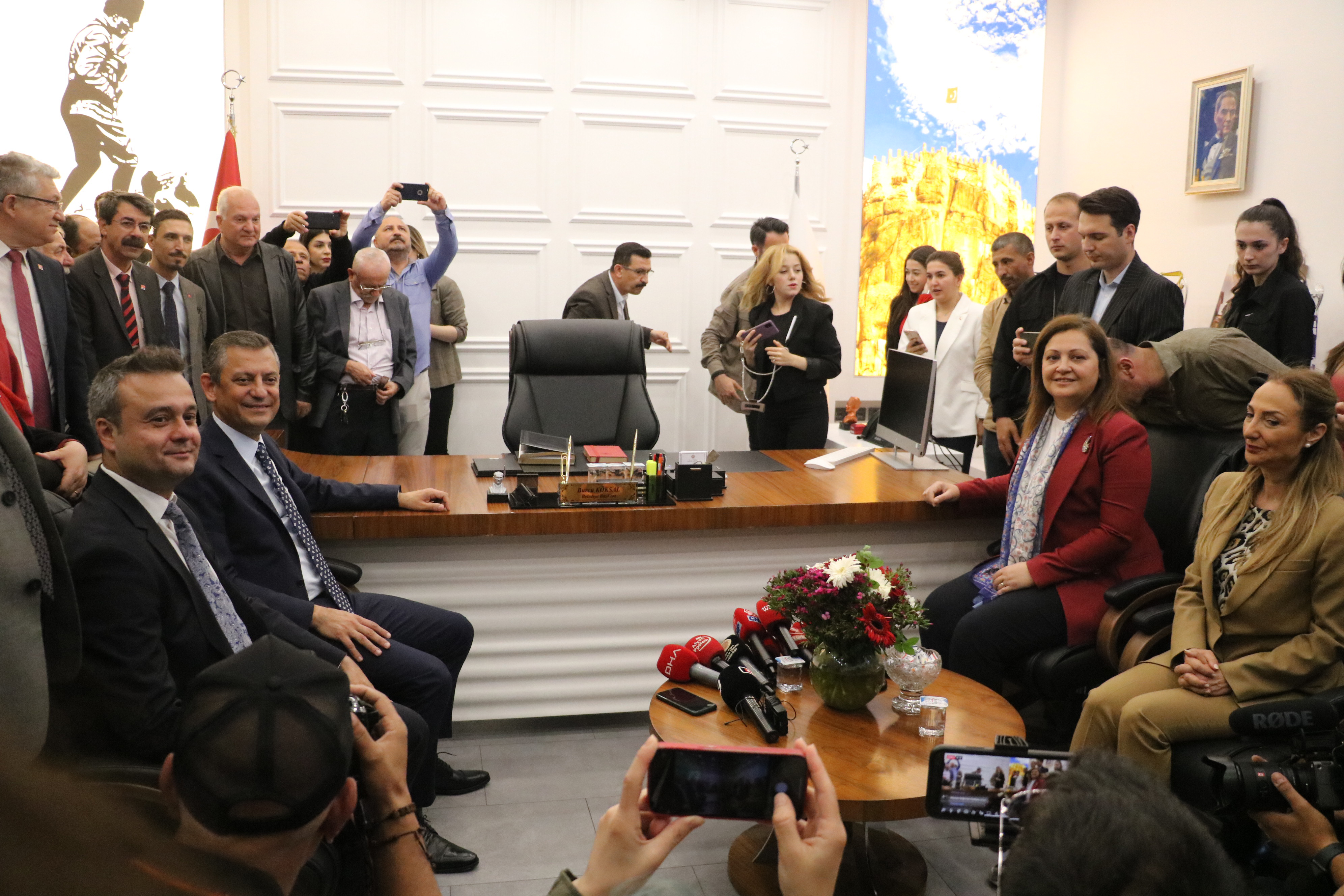 "Biz tertemiz bir partiyiz"