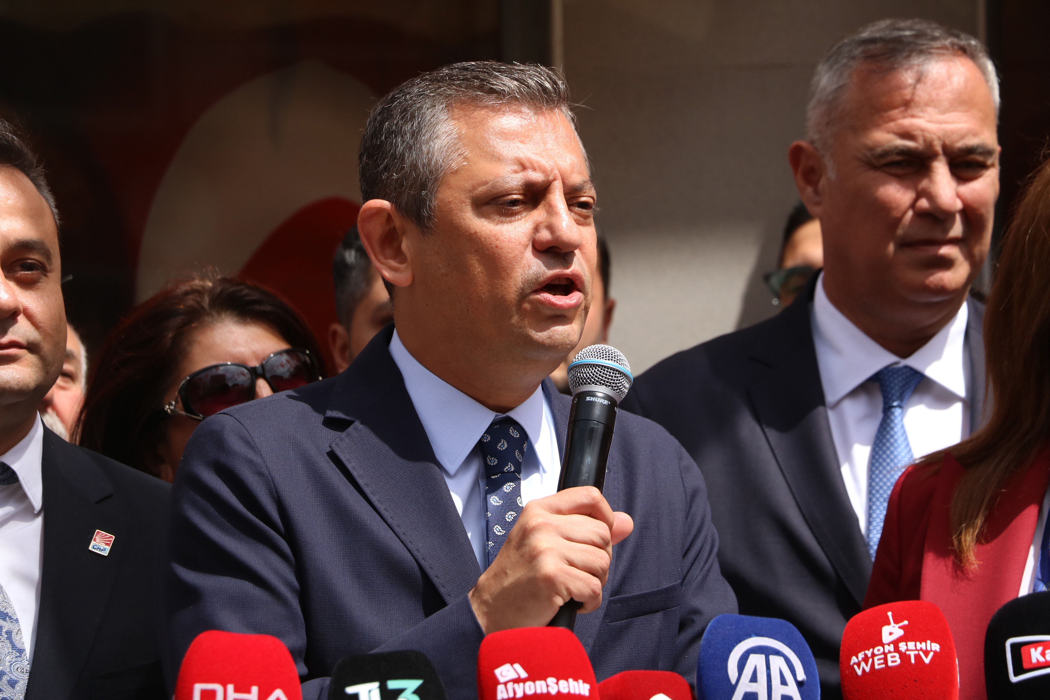 "Biz tertemiz bir partiyiz"