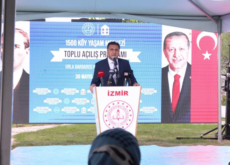 Bakan Özer'den İzmir'e müjdeler