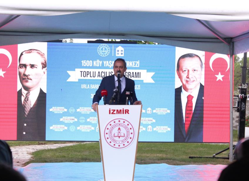 Bakan Özer'den İzmir'e müjdeler