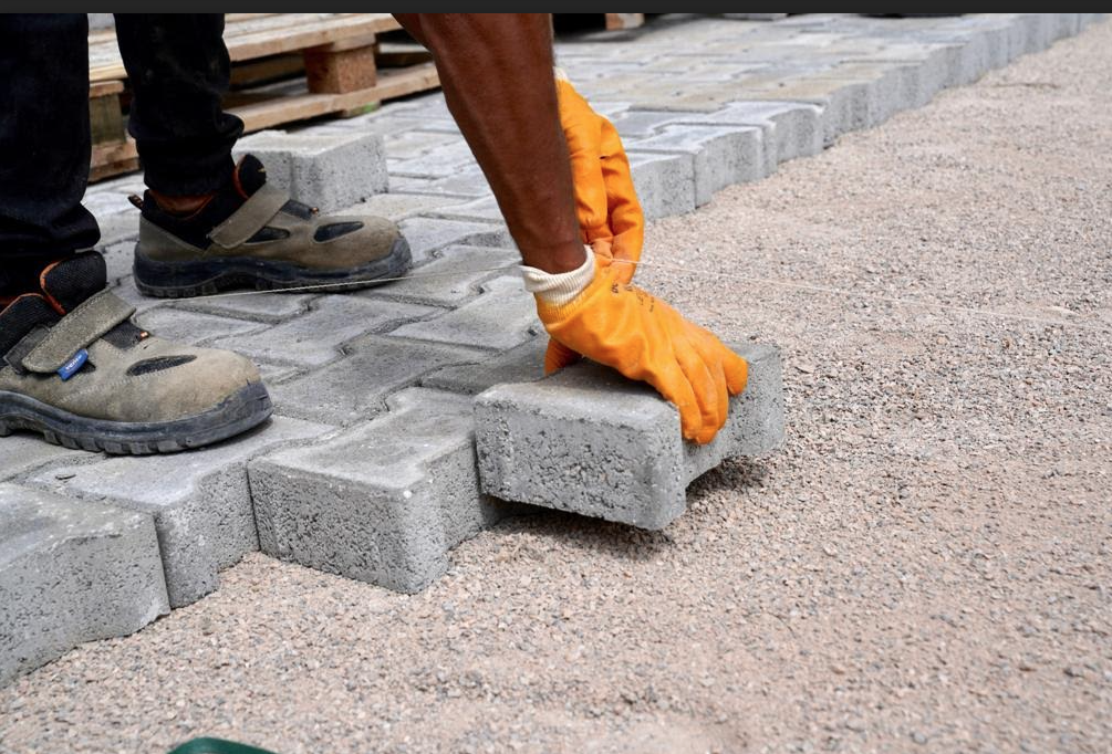 Seferihisar’ın yolları yenileniyor