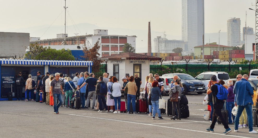 İzmir-Midilli hattında sezon açıldı