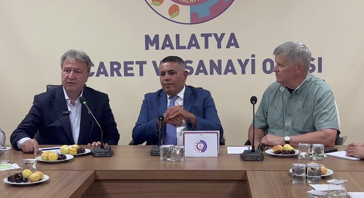 Başkan İduğ: Depremzedeleri bırakmayacağız