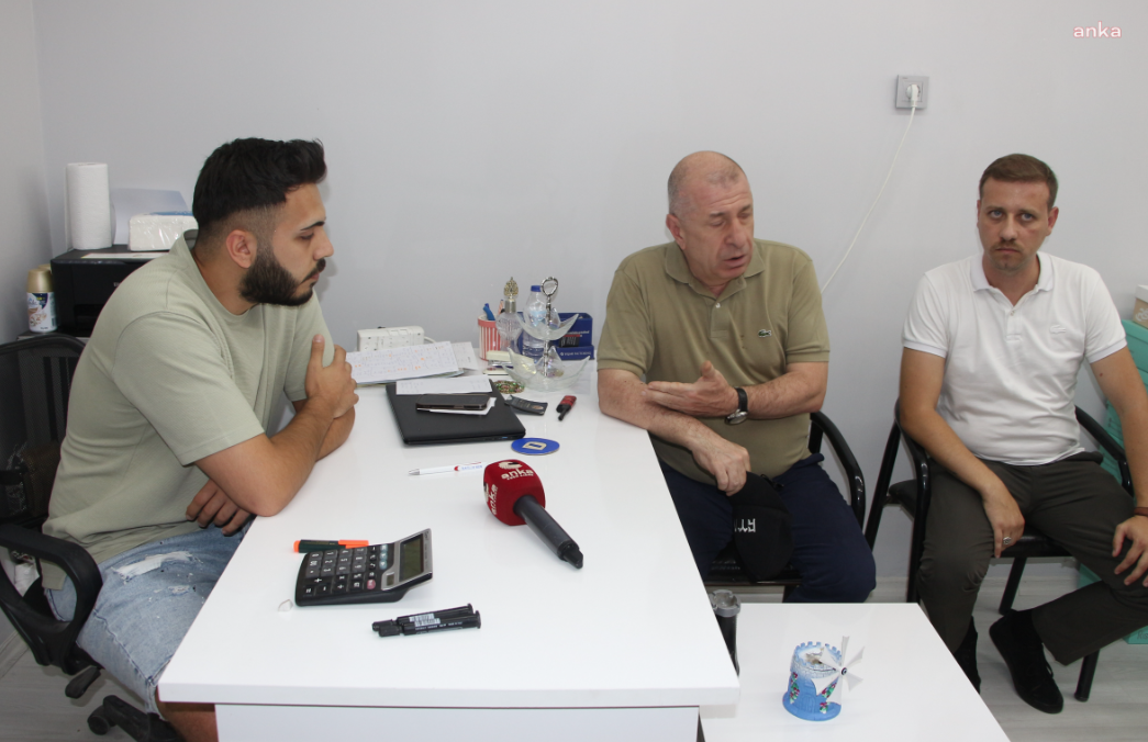 Ümit Özdağ, İzmir'de Ayakkabıcılar Sitesi'ni ziyaret etti