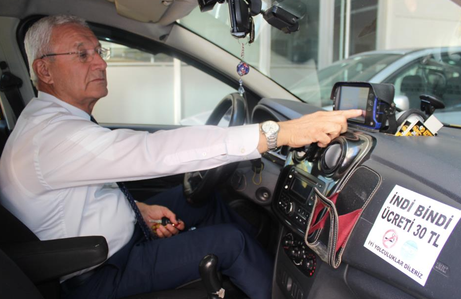 İzmir’in taksi-minibüs ücretlerinde zam kararı yok