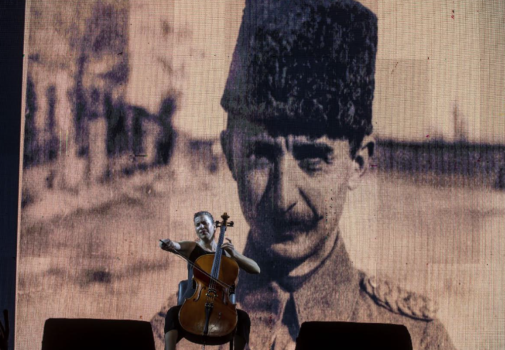 Batur'dan Lozan Antlaşması açıklaması: Her Türk minnet duymalı