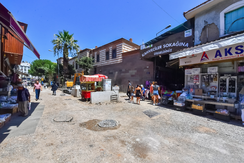 Kemeraltı altyapı çalışmaları tam gaz devam ediyor