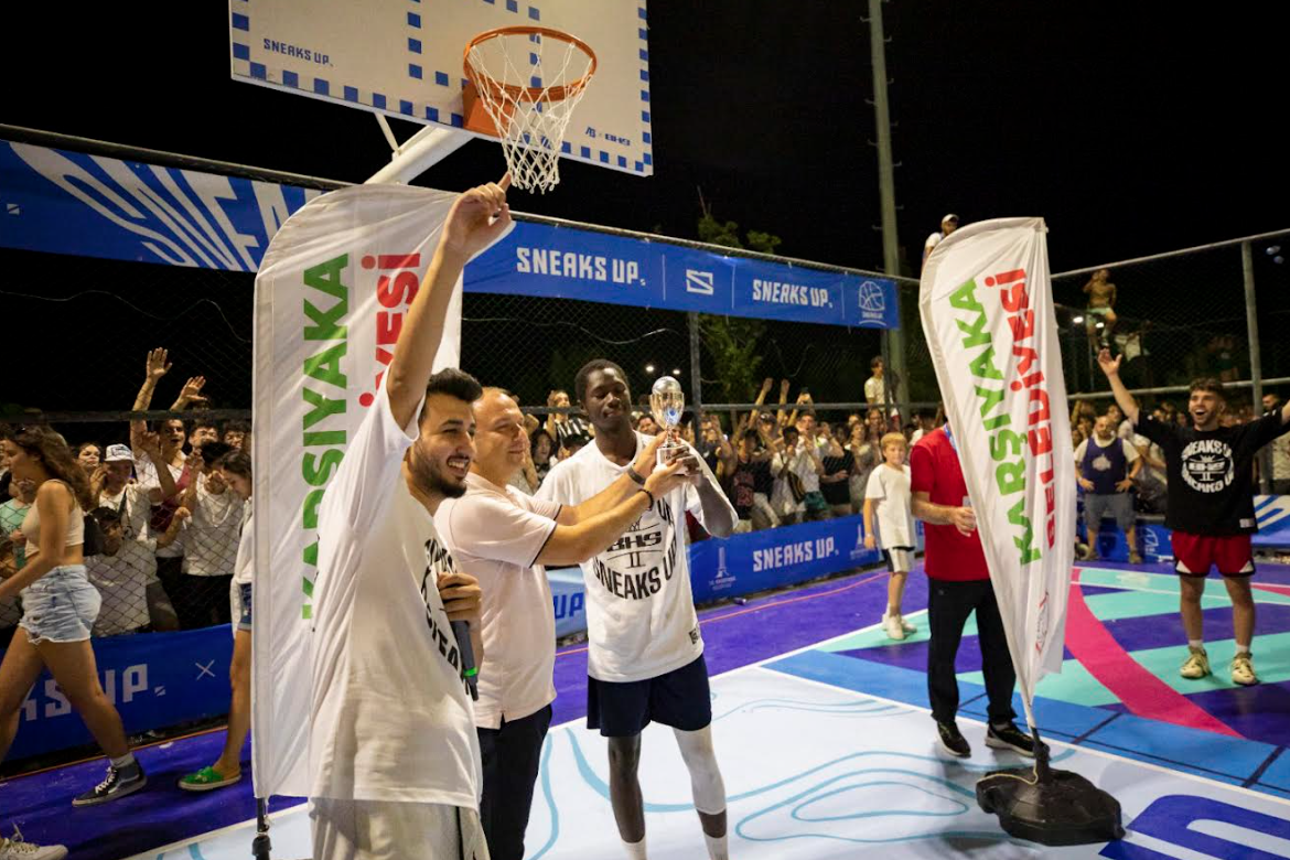 Sokak basketbolunun kalbi Karşıyaka'da attı
