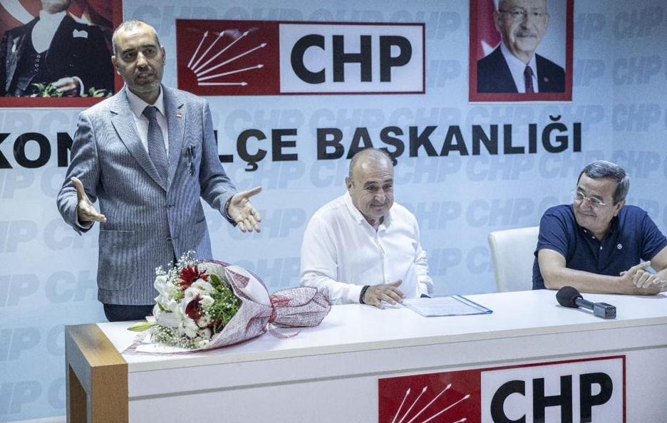 Başkan Batur'dan devir teslim töreninde mesaj: Örgüt varsa biz de varız