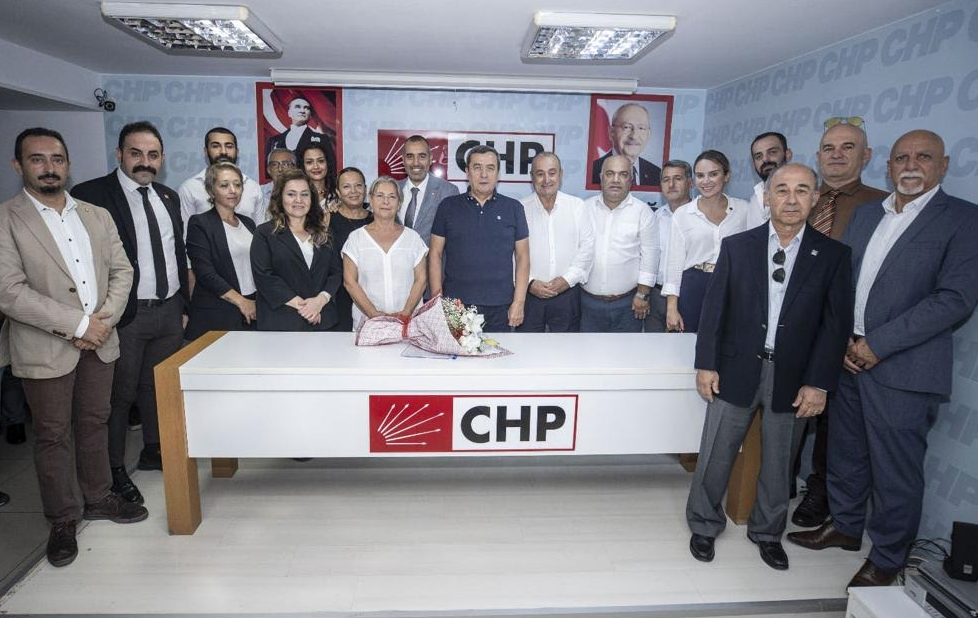 Başkan Batur'dan devir teslim töreninde mesaj: Örgüt varsa biz de varız