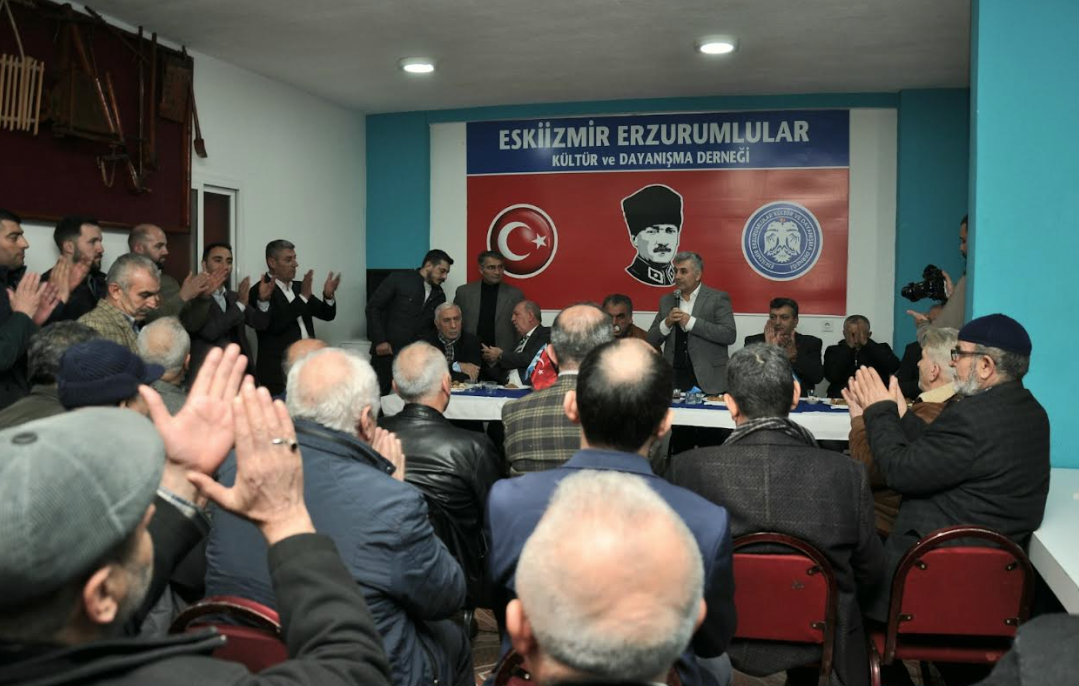 AK Parti Karabağlar Adayı Tunç Hemşehri Derneklerini Ziyaret etti