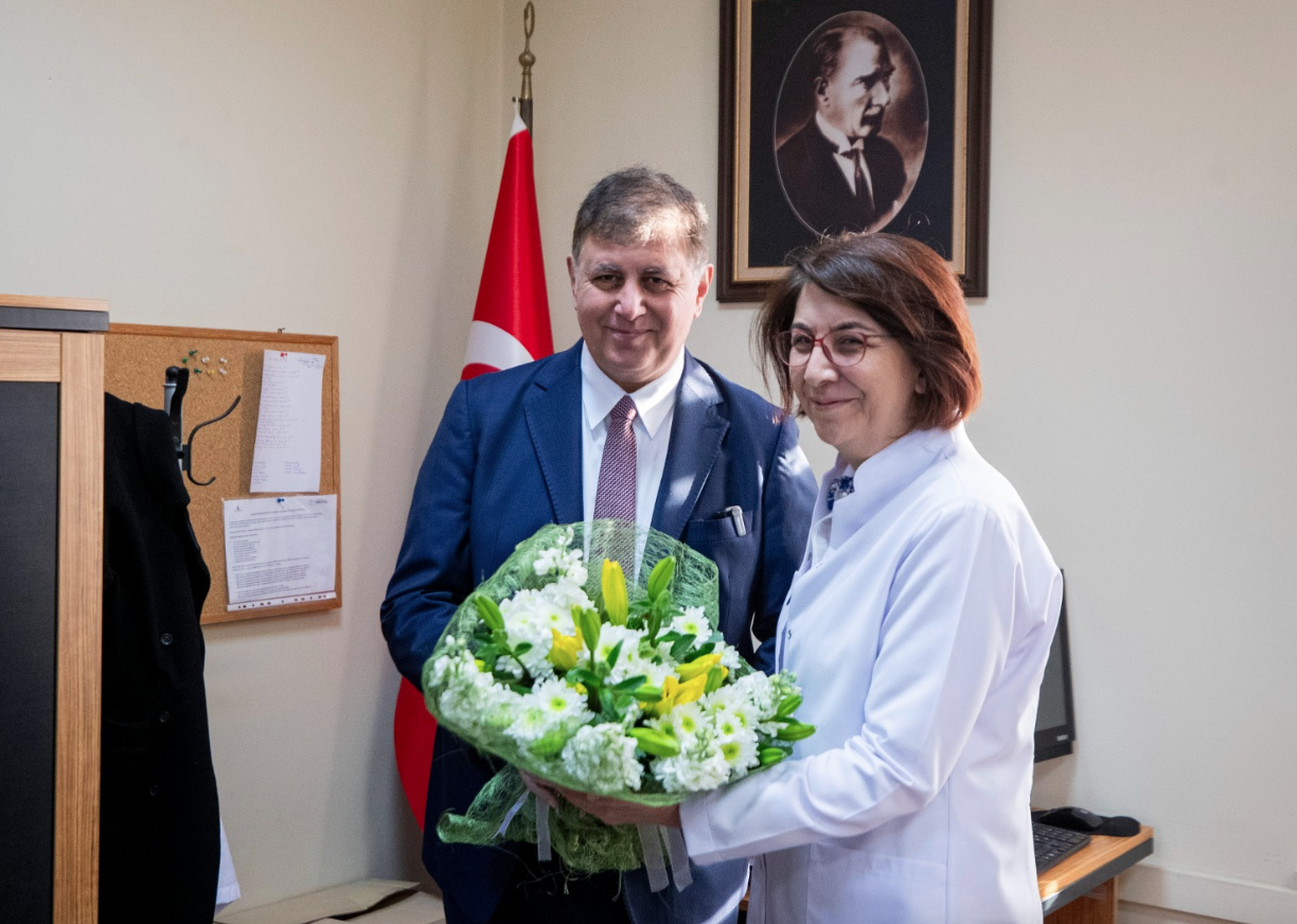 Başkan Tugay'dan Eşrefpaşa Hastanesi incelemesi