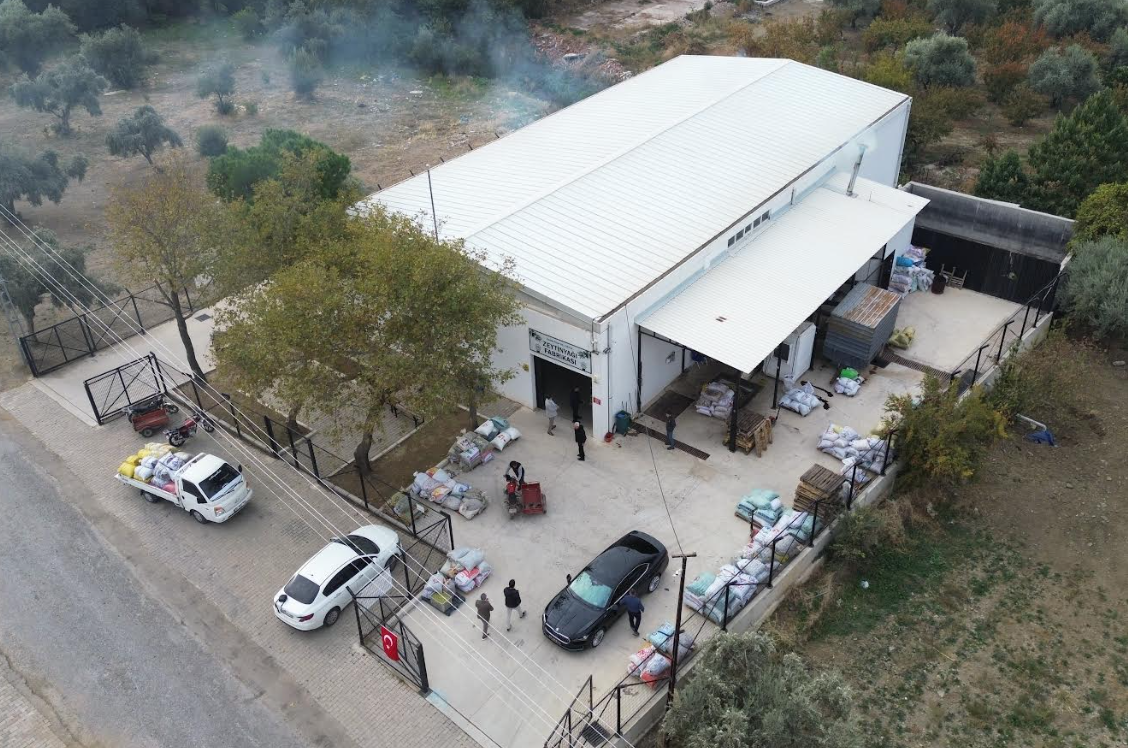 KEMALPAŞA ZEYTİNYAĞI HİZMETE DEVAM EDİYOR