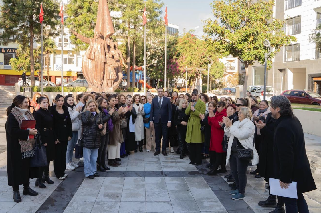 Balçova’dan kadın cinayetlerine tepki
